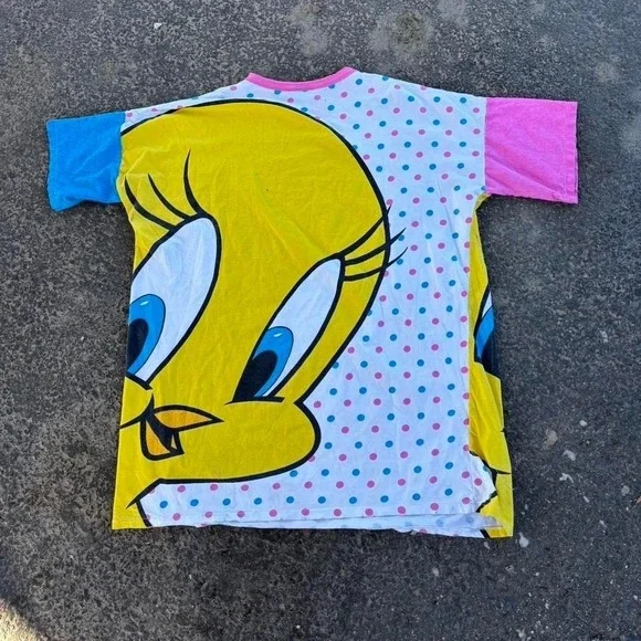 Vintage 1990's 90's AOP Tweety Bird T Shirt Single stitch - Picture 2 of 7